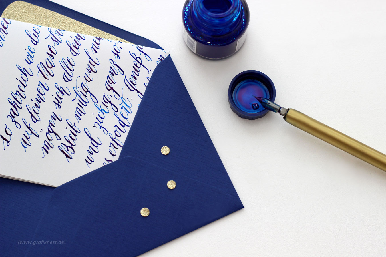 Kalligrafie Brief mit Feder und Tinte